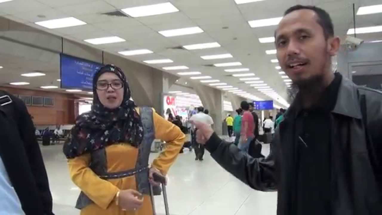 Abdullah Khair At Jeddah Airport Arrival 1 Journey To Mecca Madina Youtube