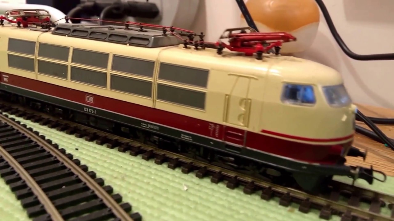 BR103 fitted with Uhlenbrock 32560 Decoder with AE66 Sound