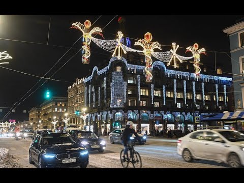 Video: Ăn mừng năm mới 2022 ở đâu ở St.Petersburg