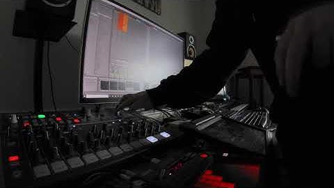 Desolation - live jam 117bpm - Drumbrute, Digitone, Kaoss Pad, TouchablePro