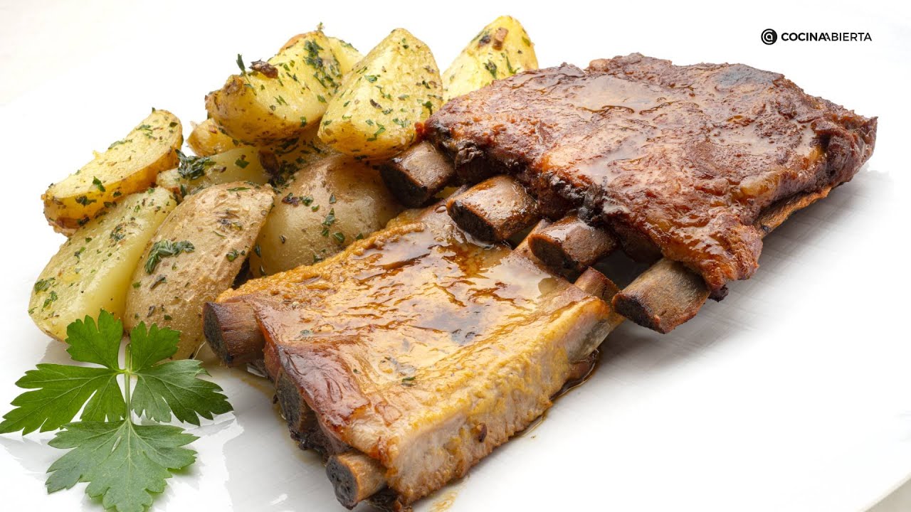 Churrasco de cerdo con patatas al ajo y orégano // Receta de Karlos Arguiñano