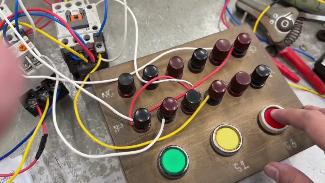LESSON 2: FORWARD/REVERSE CONTROL OF 3-PHASE MOTOR