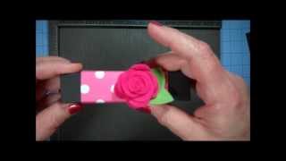 Hinged Lid Treat Holder
