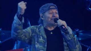 Video voorbeeld van "Vasco Rossi Live Kom 011  Guarda dove vai"