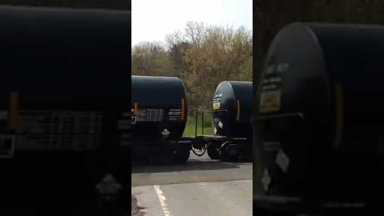CSX Local Freight Train. New Franklin, OH 2016