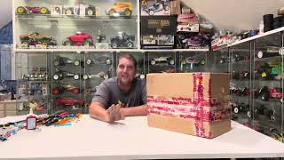 Download Lagu Chris Contino sends a mystery box! MP3 Download Lagu Chris Contino sends a mystery box! MP3
