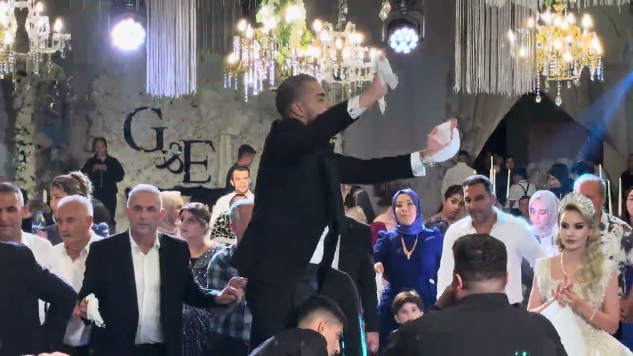 Okan Bayburt -Ertuğrul & Gül çiftinin eşsiz düğünü🎶