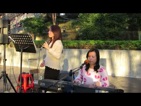 2013年11月23日~欣韻二重唱(碧潭街演)~天天想妳