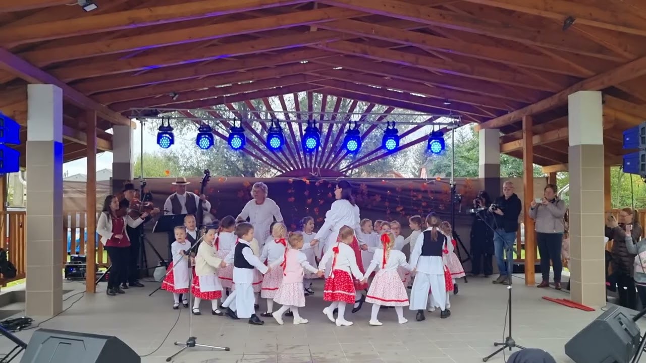 Csodavár Óvoda Néptánc fellépés 2025.10.11. Szüreti mulatság