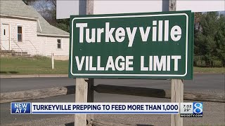 'Turkeyville U.S.A.' prepares for Thanksgiving feast