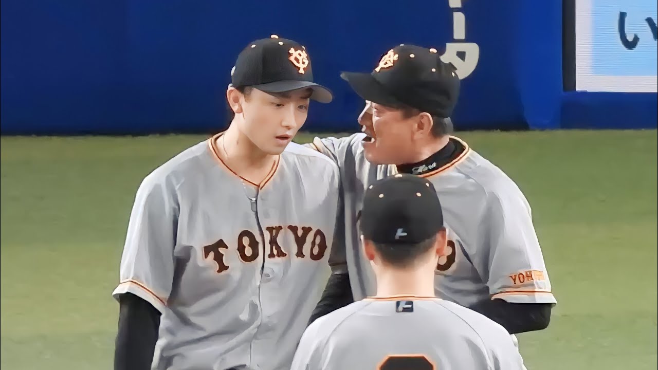 【何やってんだ(怒)】原監督、ストライクの入らない直江に対してベンチで怒り爆発。マウンド上では不適な笑みを浮かべてベンチに下がれとジャスチャー【巨人】2023.5.7 中日戦