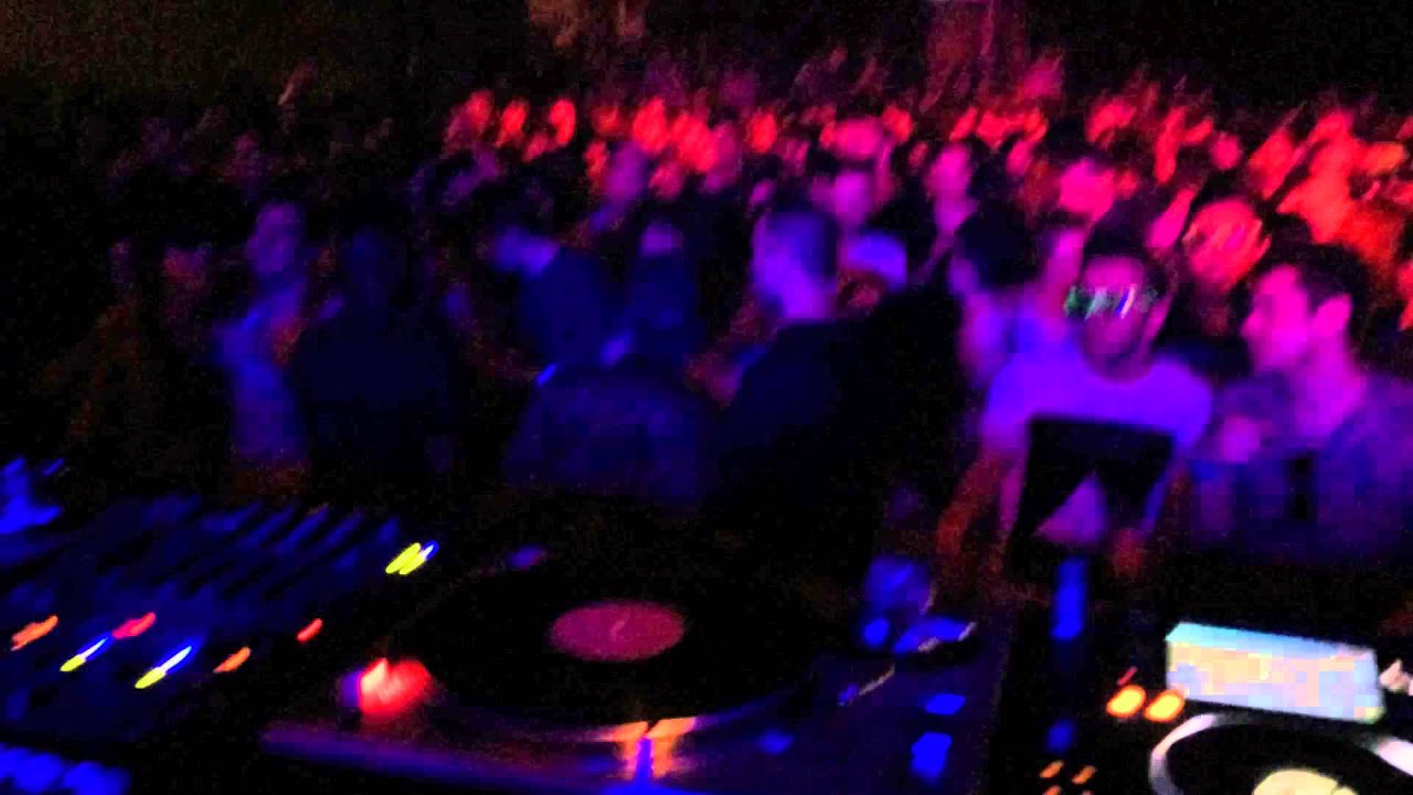 Julian Perez @ FUSE London at Village Underground. Bank Holiday Rave. 4 ...