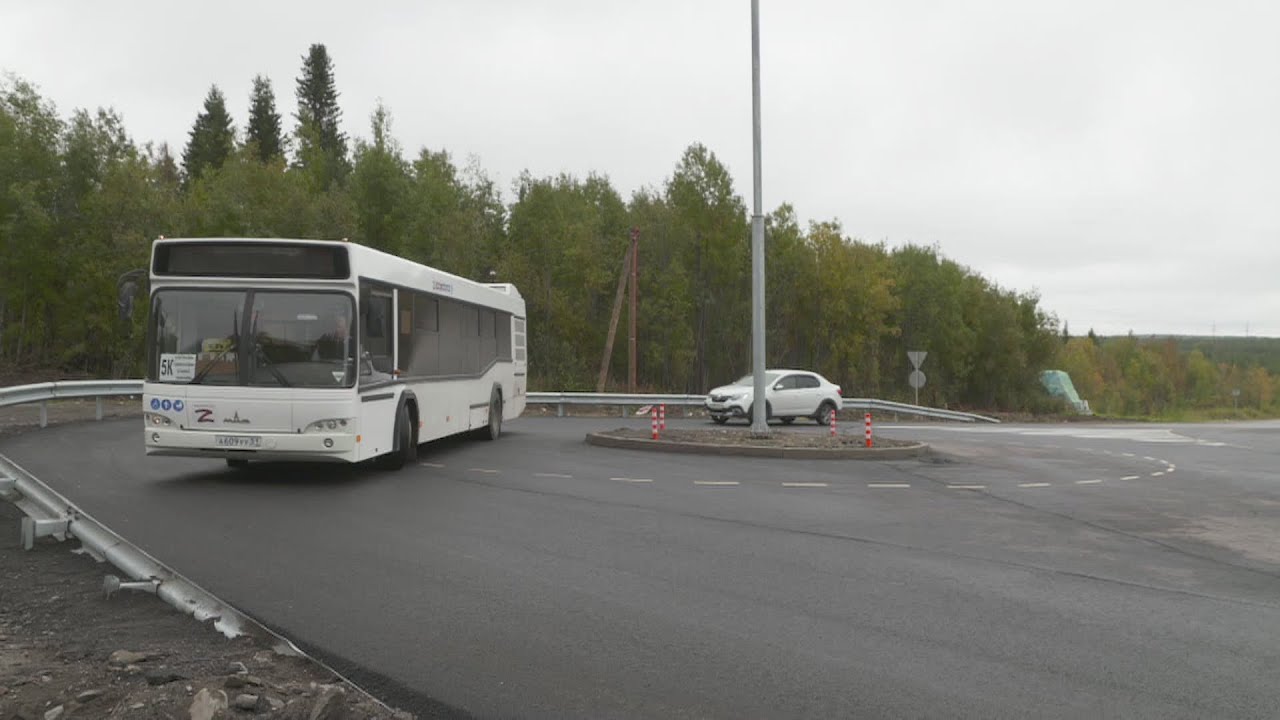В Апатитах завершилось строительство кольцевой развязки при повороте на ...
