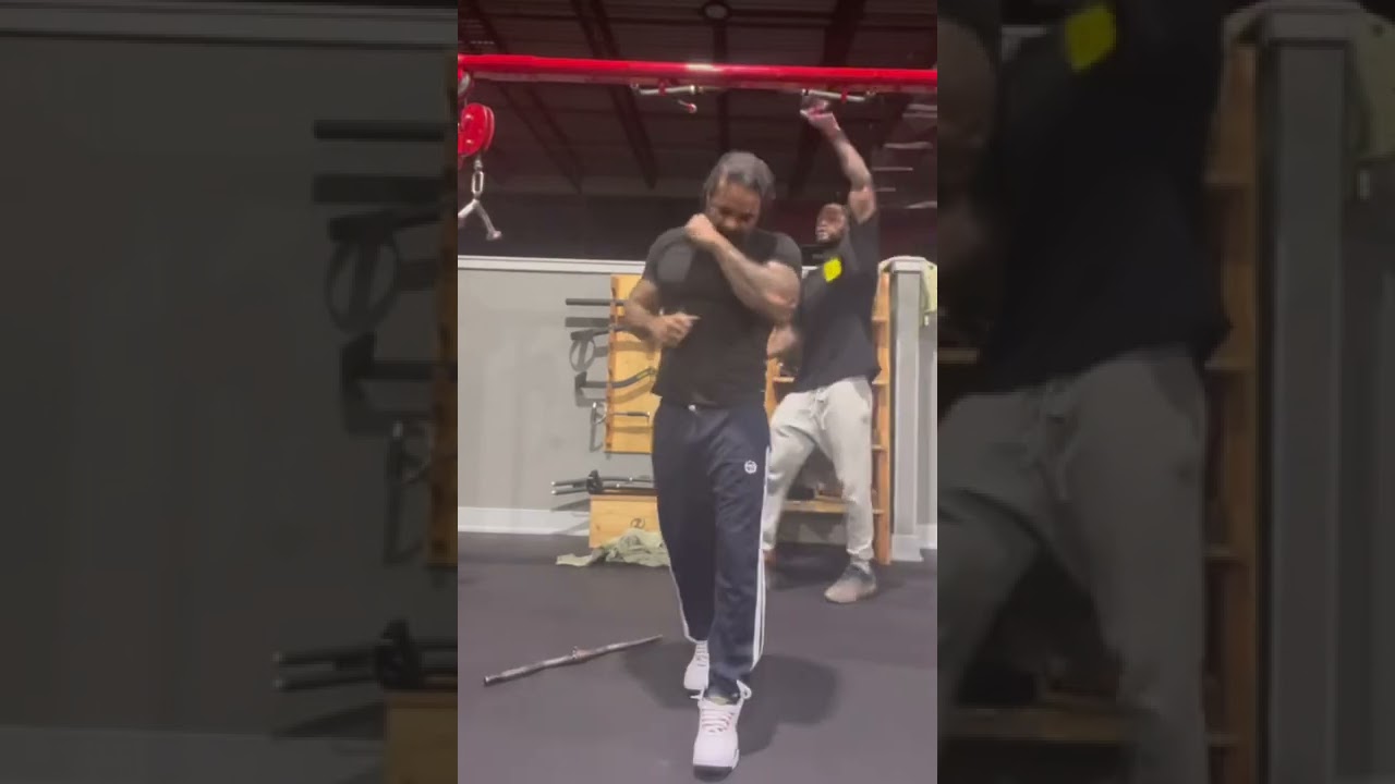Jim Jones & Dave East In The Gym Working Out