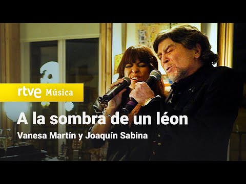 Vanesa Martín y Joaquín Sabina - A la sombra de un león (actuación Especial Navidad 2020)