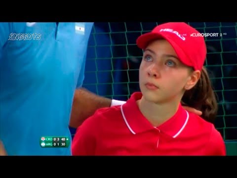 Video: Pemain Tenis Terkenal Mendedahkan Mimpi Buruk Yang Dia Tinggal Bersama Ayahnya