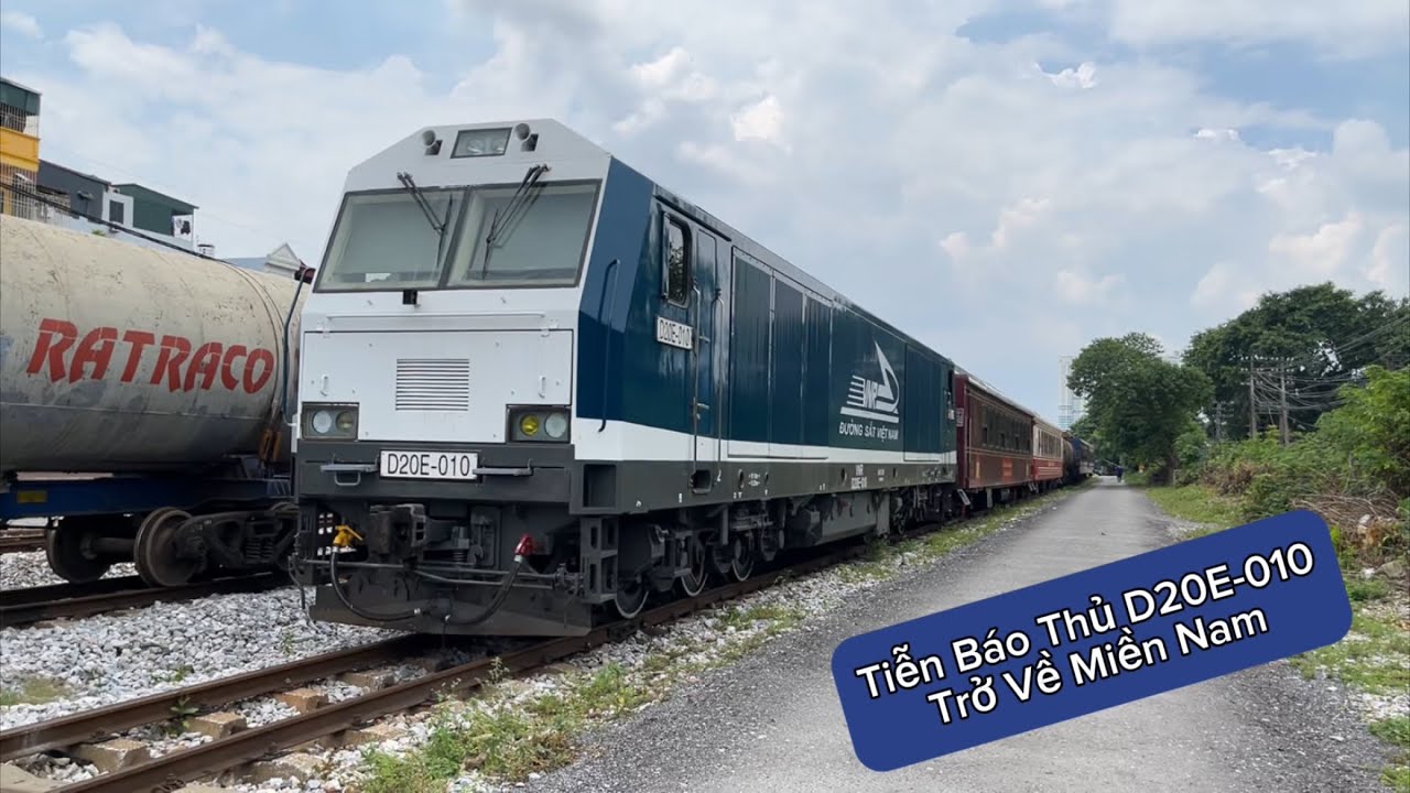 [301] Tiễn Đón Đầu Máy Đức D20E-010 Từ Bắc Trở Về Nam Sau 1 Tháng Phục Vụ Triển Lãm 2/9