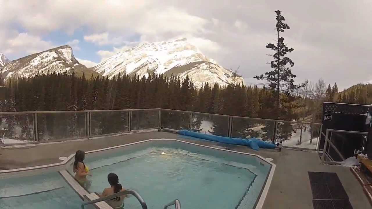 Inns of Banff Hot tub