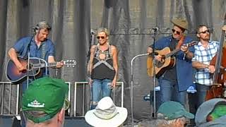 The Gibson Brothers feat. Dre Anders and Sierra Hull - "Lay your Body Down" @ Delfest 2018