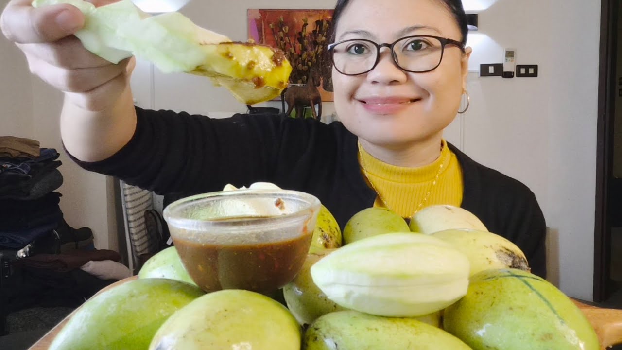 So Sour Mango Mukbang with dipping SPICY Sauce🔥🥭 Mukbang