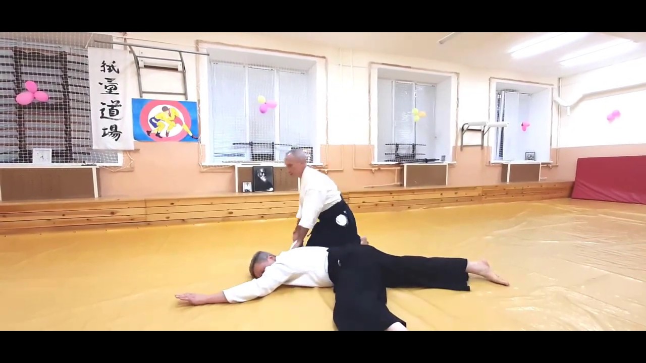 Aikido techniques Ikkyo (base and variations) YouTube
