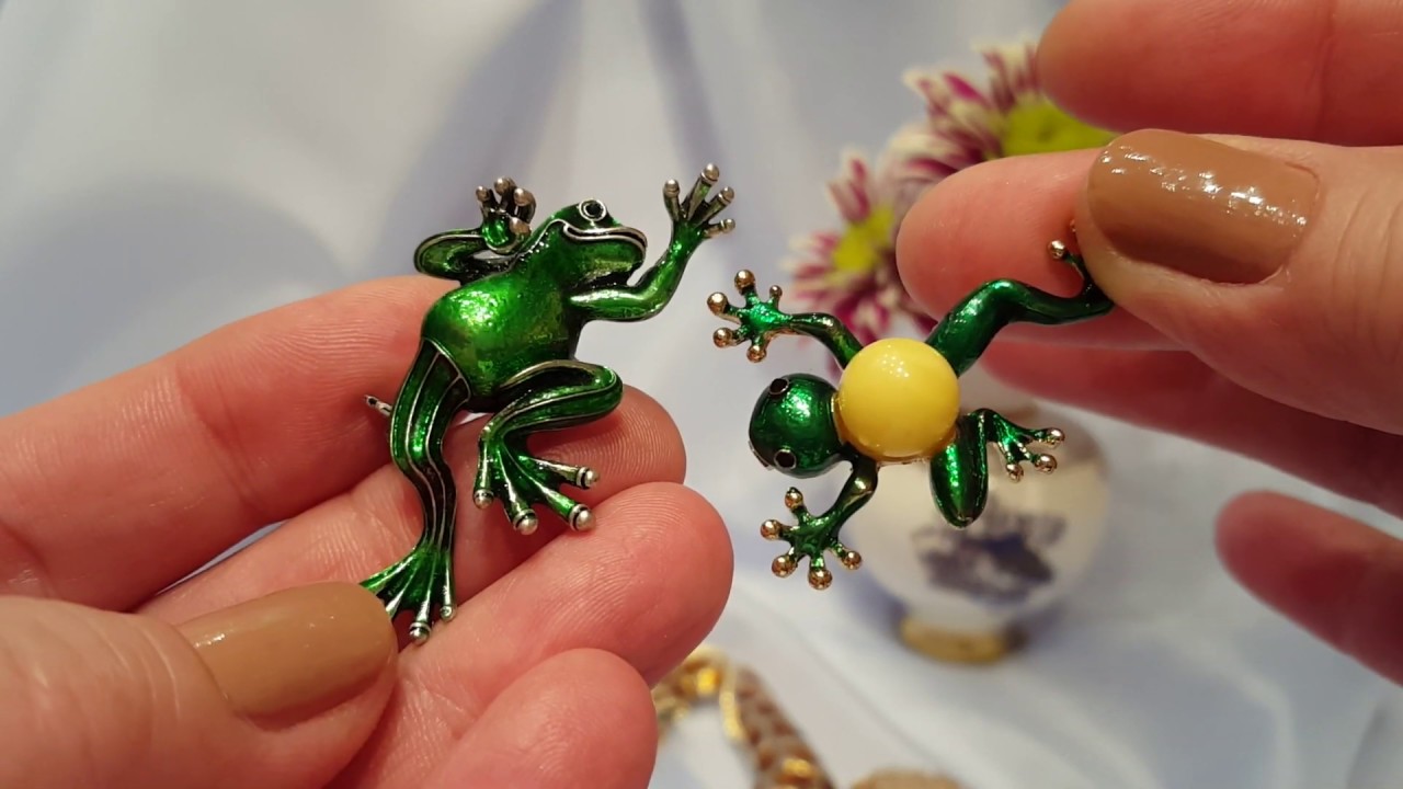 Броши с выставки 