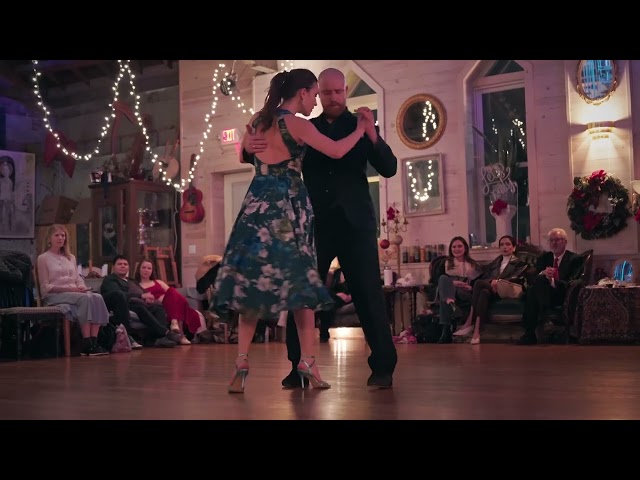 Kirill Miniaev & Sophia Miniaeva improvise to Yunta de Oro by Color Tango in Kansas City, 2025.