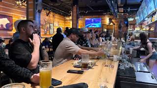 Twin Peaks Lodge Bar - Hollywood Beach Miami Florida UFC - субботний вечер в американском баре