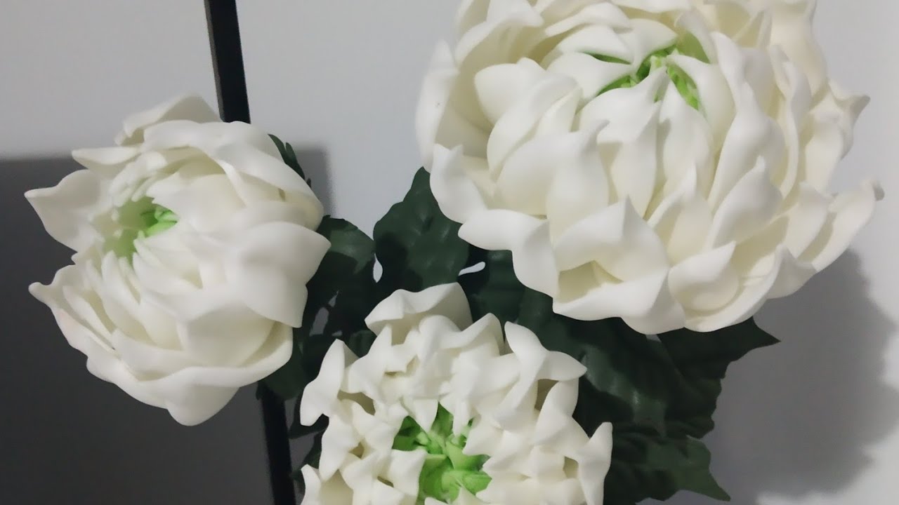 Como fazer a flor dália em EVA sem frisador a folha utilizando frisador