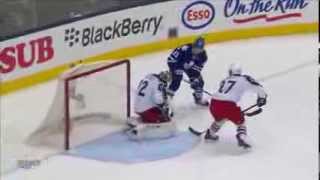 Magic puck by Bobrovsky keeps the net @ Maple Leafs