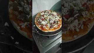 pahli bar nahin itna achcha banaa#homemade pizza#Ghar per banai tave per pizza 🍕🍕🍕