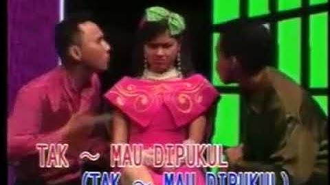 Nelly Agustin  Cubit tak mau dicubit