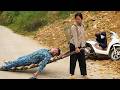 Single Mother vs Thieves: The brave act moved the thief &amp; changed his heart.