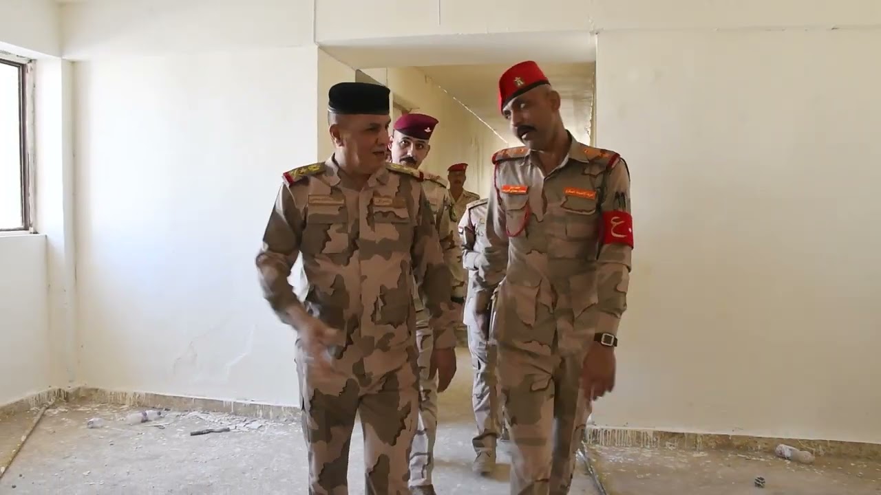 معاون رئيس أركان الجيش للادارة يتفقد آمرية الانضباط العسكري.