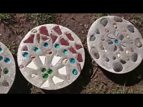 DIY Mosaic Stepping Stones Tutorial com Portland e areia