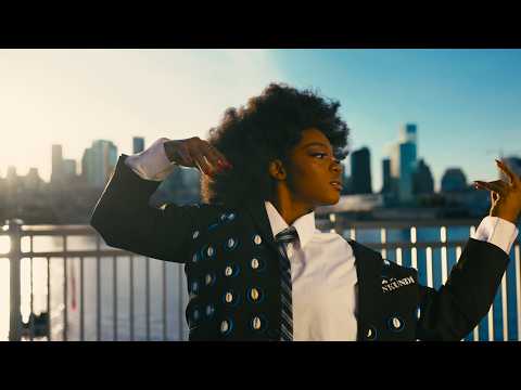 Lydol - Molo Molo (video officielle) par Kini and Adams