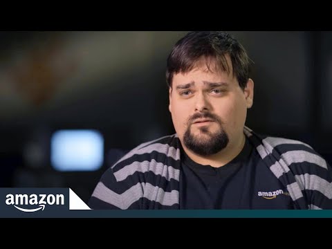 What makes customer service at Amazon, different? - YouTube
