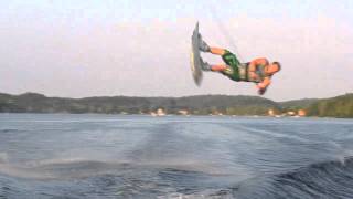 Wakeboarding: Back roll in Slowmotion