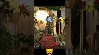 video lucu || Aki aki langsung joged mendengar artis dangdut bernyanyi #shorts