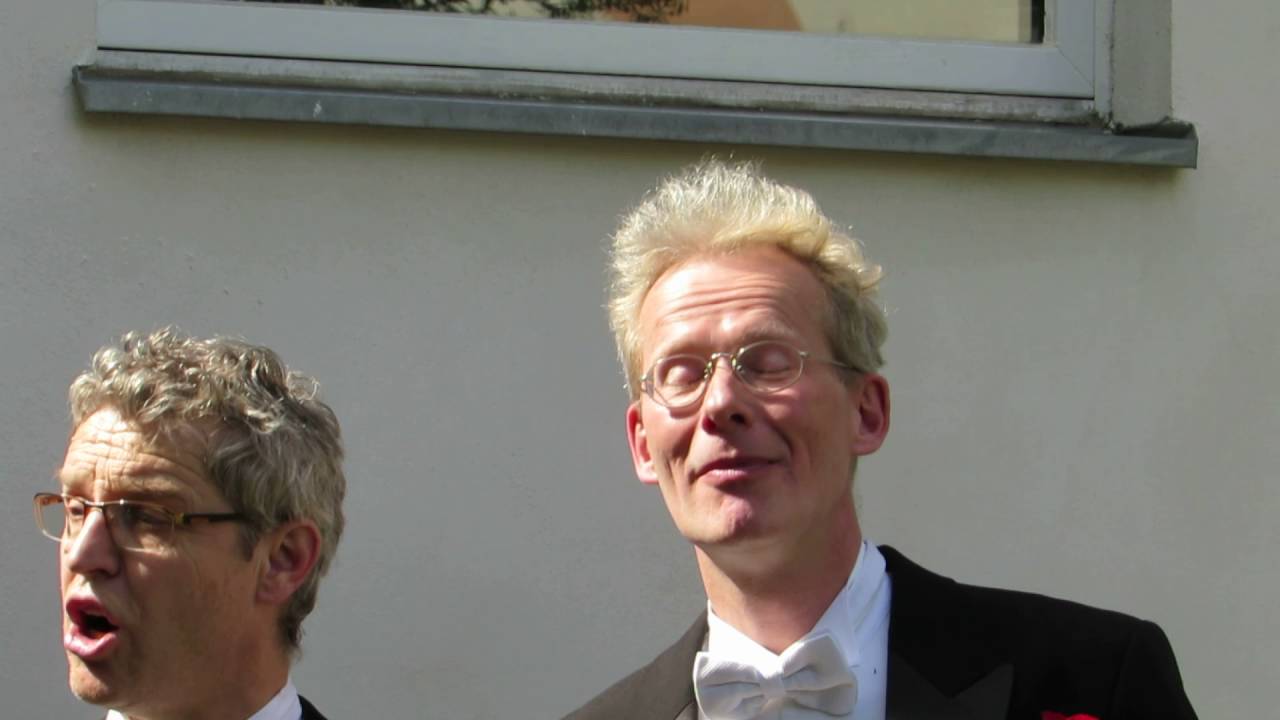 Assista a Es führt kein andrer Weg zur Seligkeit (Comedian Harmonists) no YouTube Assista a Es führt kein andrer Weg zur Seligkeit (Comedian Harmonists) no YouTube