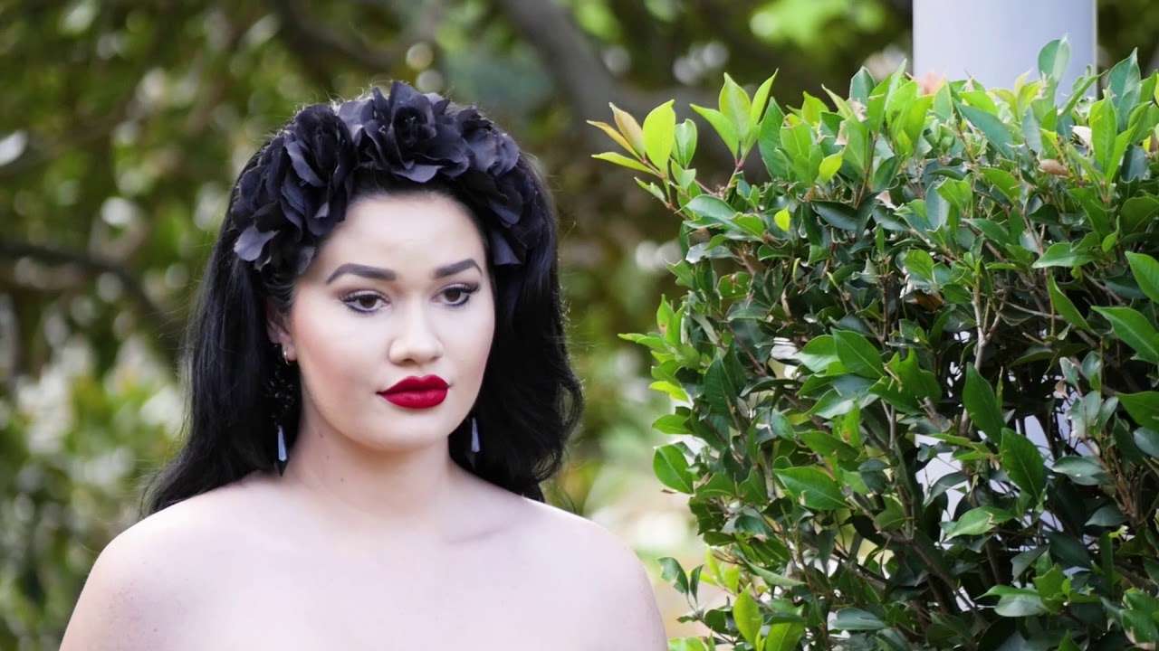 Elizabeth and Timothy || Roma St Parklands - YouTube