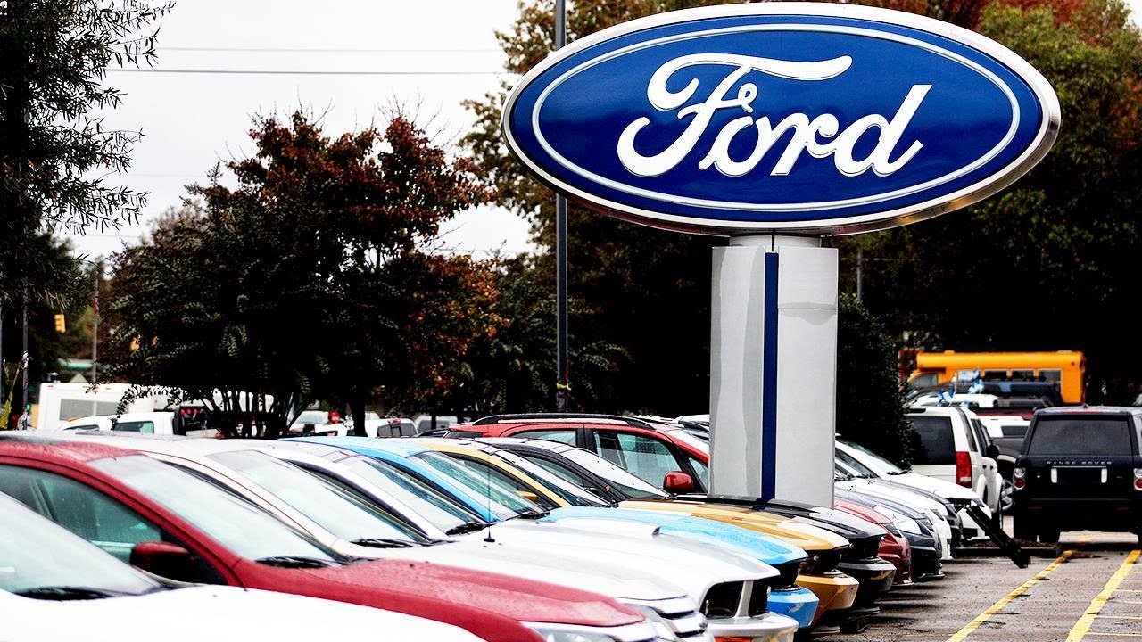 Ford’s Stock Slumps Despite Record Results for 2015