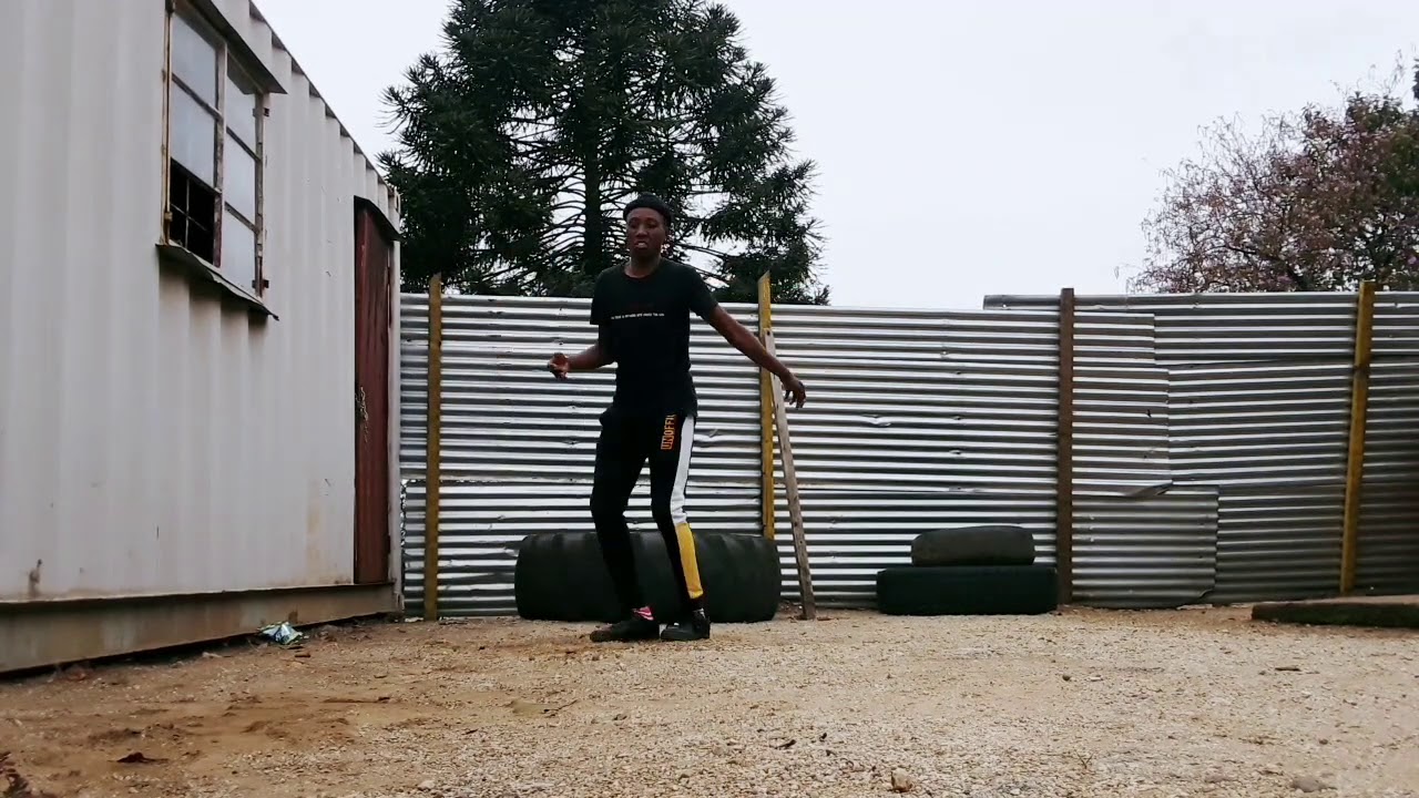 #Nomcebo_Zikode_-_Ngiyesaba_[Feat_#Makhadzi]_(Official_videos )(