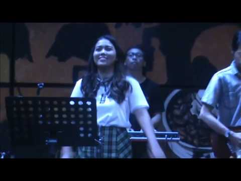 Adele - Don't You Remember , Cover Song By Lia Magdalena With Glassymusic Jogja, Indonesia
