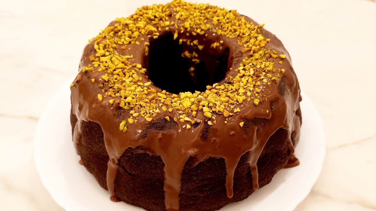 حطوه على خليط كيكة الشوكولاتة قبل ما تدخل الفرن وهتنبهروا بها 🥰احسن طريقة كيك شوكولاتة بالماء الساخن