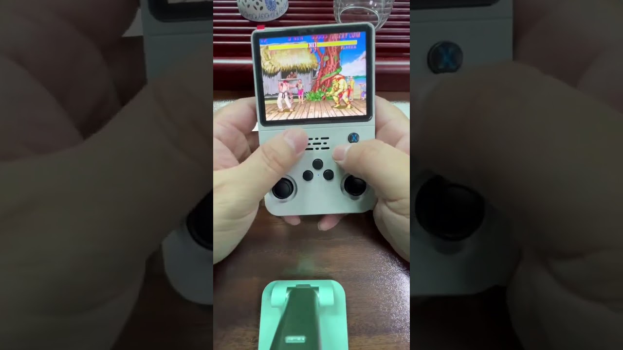 R36S Handheld Game Console 3.5 Inch IPS Screen Retro Game Console