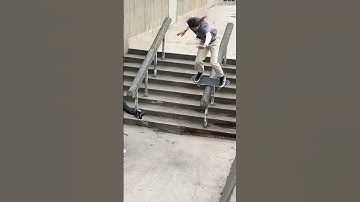 Georgia Martin putting down an effortless boardslide in the rain 🌧️ 🛹 #skateboarding #boardslide