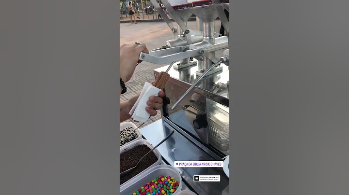 Vanda de churros na praça #churros #churrostradicional #churrosgourmet