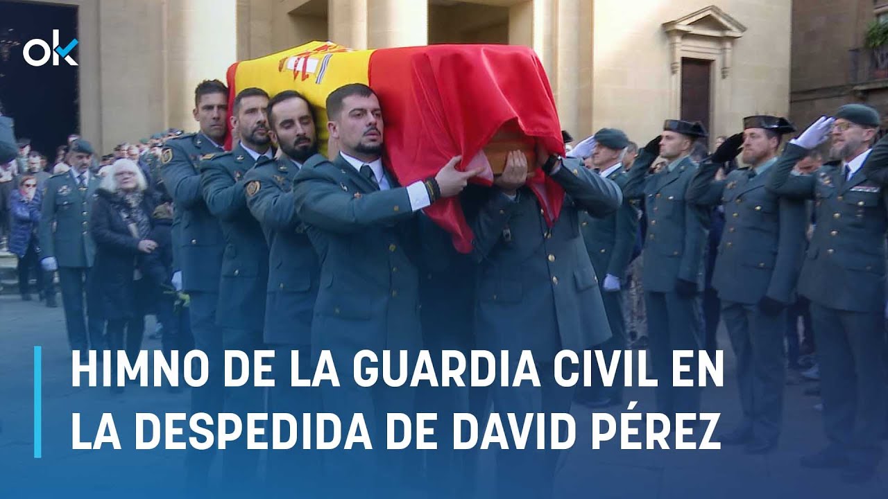 Así sonó el himno de la Guardia Civil en Pamplona para despedir a David Pérez, asesinado en Barbate