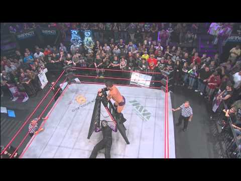 Turning Point 2012: Jeff Hardy vs. Austin Aries (Ladder Match)